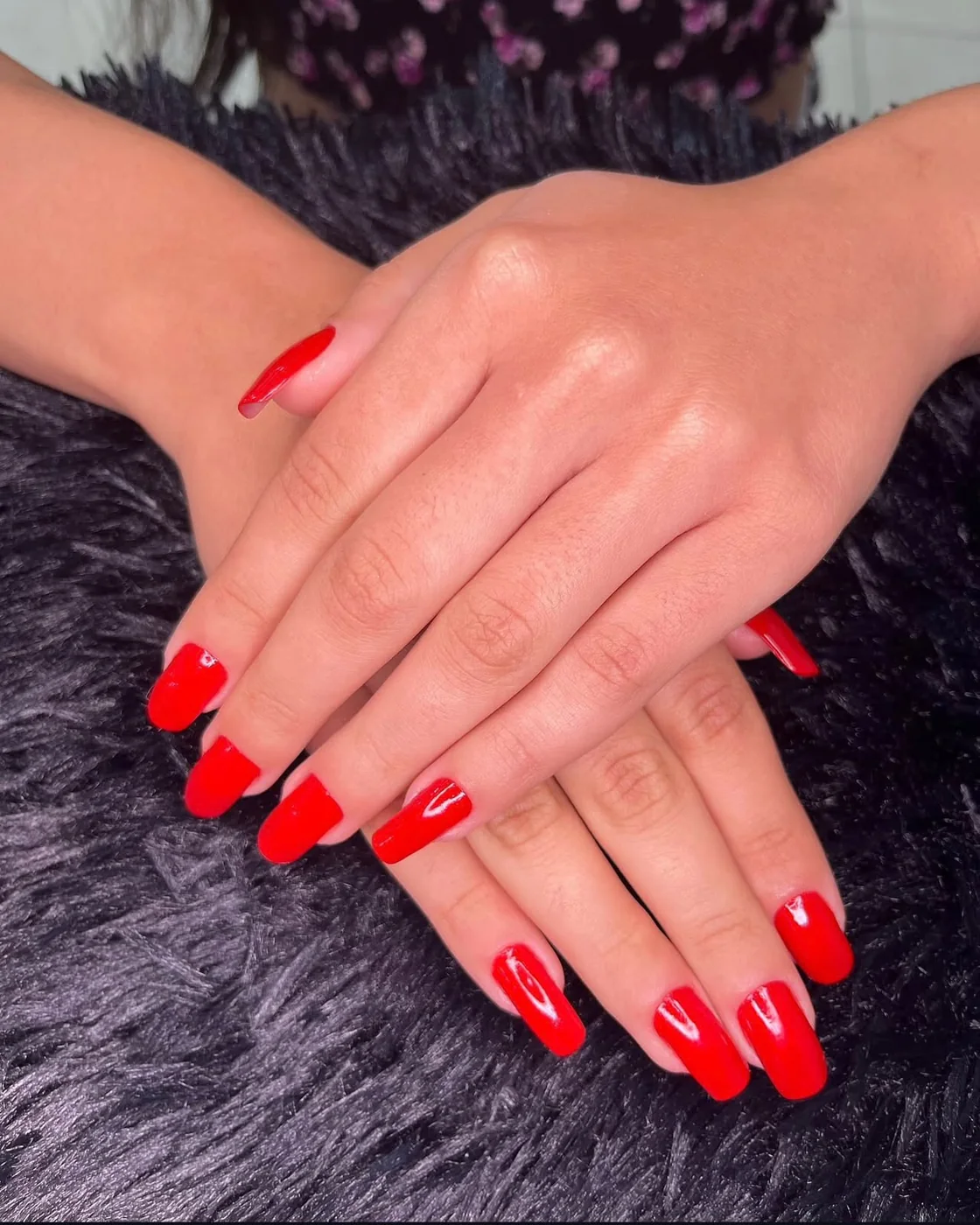 Resultado de manicure e unhas realizado pela equipe do Romana Hair Studio, resultado real da equipe Romana Hair Studio